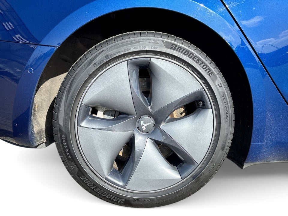 Tesla Model 3 Long Range AWD 4d