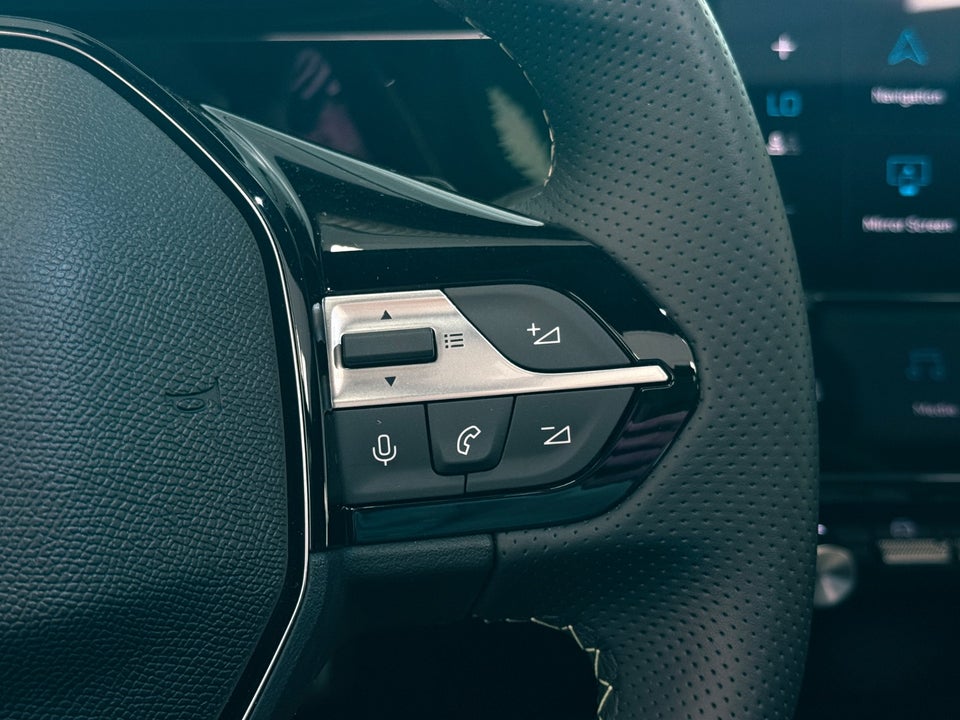 Peugeot e-408 58 GT 5d