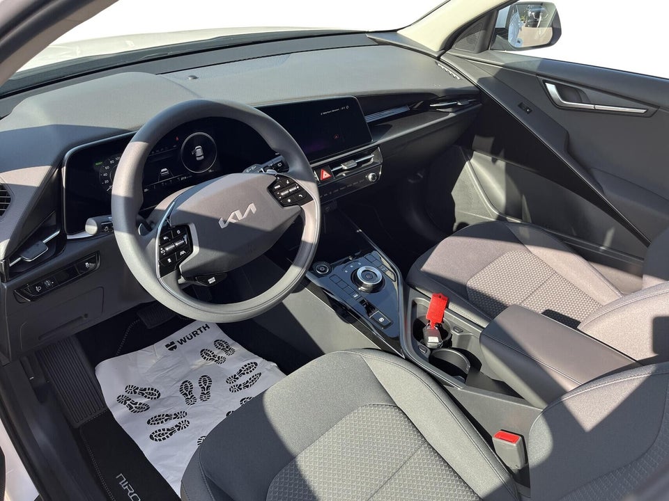 Kia Niro 64 EV Access 5d