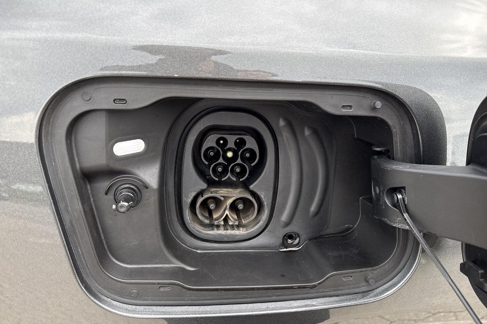 Ford Explorer 77 Premium Extended Range 5d