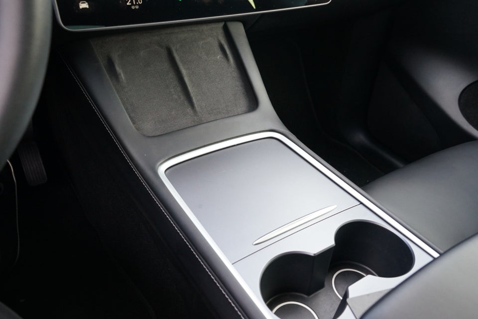 Tesla Model Y Long Range AWD 5d