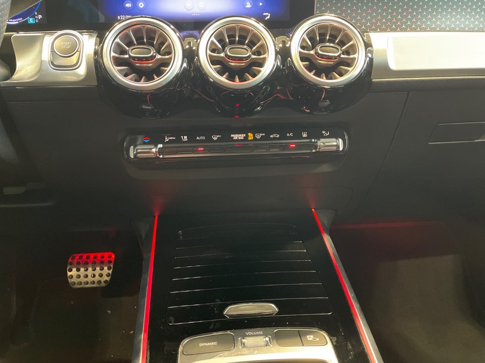 Mercedes EQB300 AMG Line 4Matic 5d