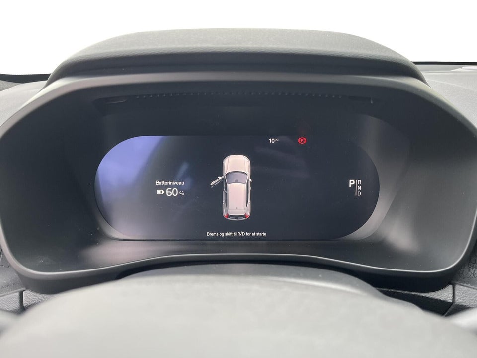 Volvo EX40 Extended Range Plus 5d