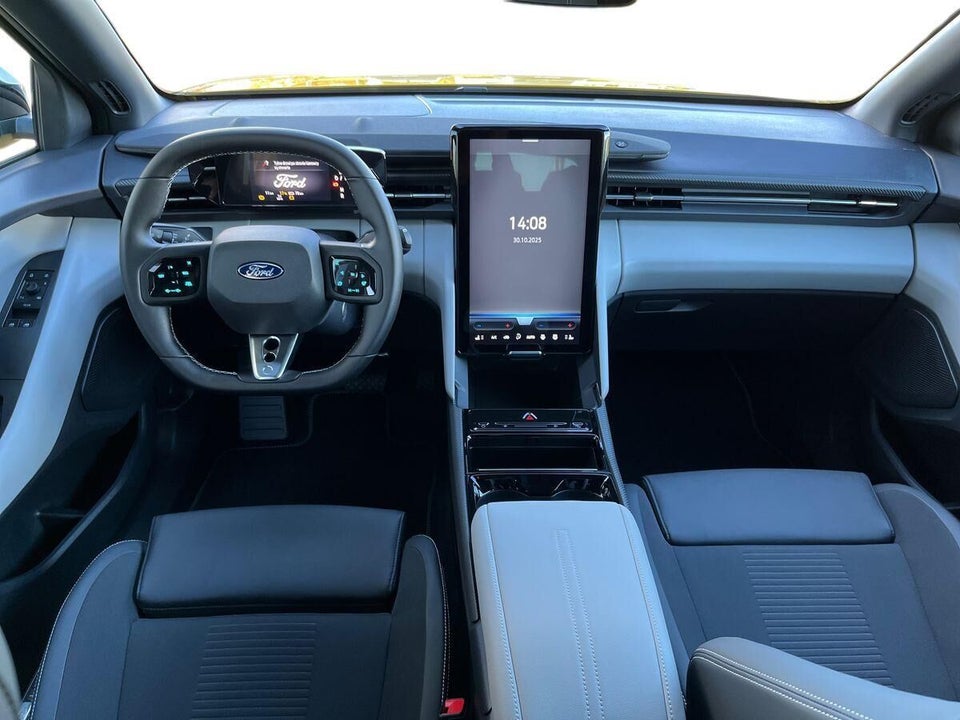 Ford Capri 77 Premium Extended Range 5d