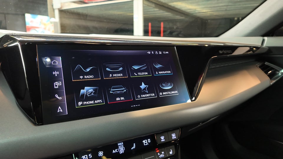 Audi e-tron GT quattro 4d