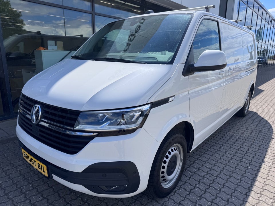 VW Transporter 2,0 TDi 150 Kassevogn lang