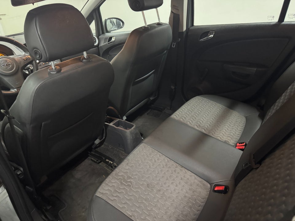 Opel Corsa 1,3 CDTi 95 Cosmo eco 5d