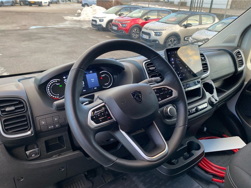 Peugeot e-Boxer 435 110 L3H2 Premium
