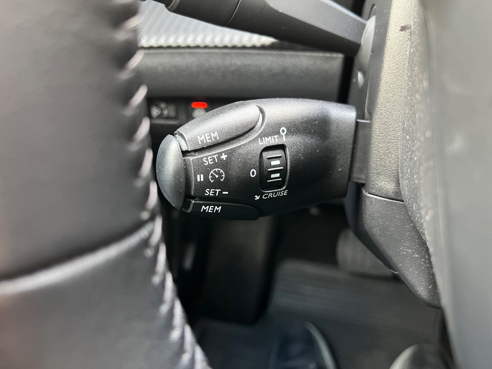 Peugeot e-2008 50 Active 5d