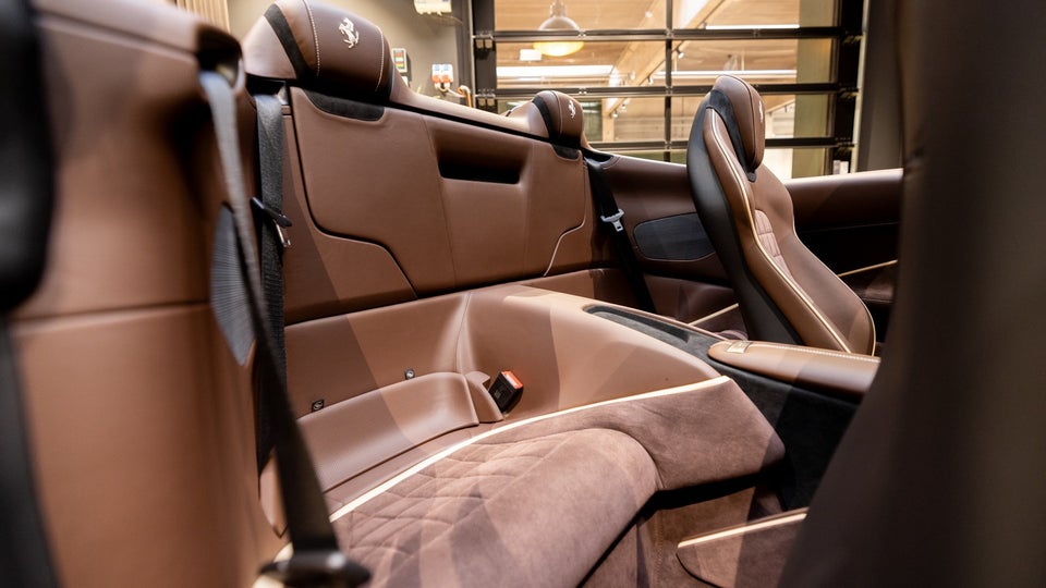 Ferrari Roma 3,9 Spider DCT 2d