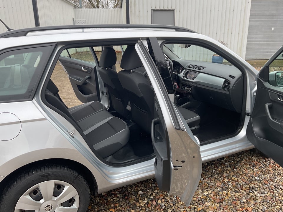 Skoda Fabia 1,0 TSi 110 Ambition Combi DSG 5d