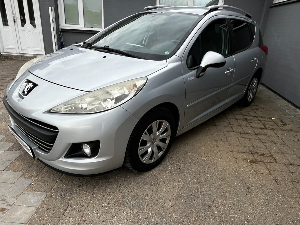 Peugeot 207 1,6 HDi 110 Premium SW 5d