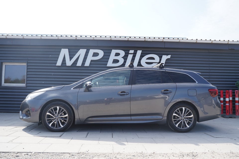 Toyota Avensis 1,8 VVT-i T2 Touring Sports MDS 5d