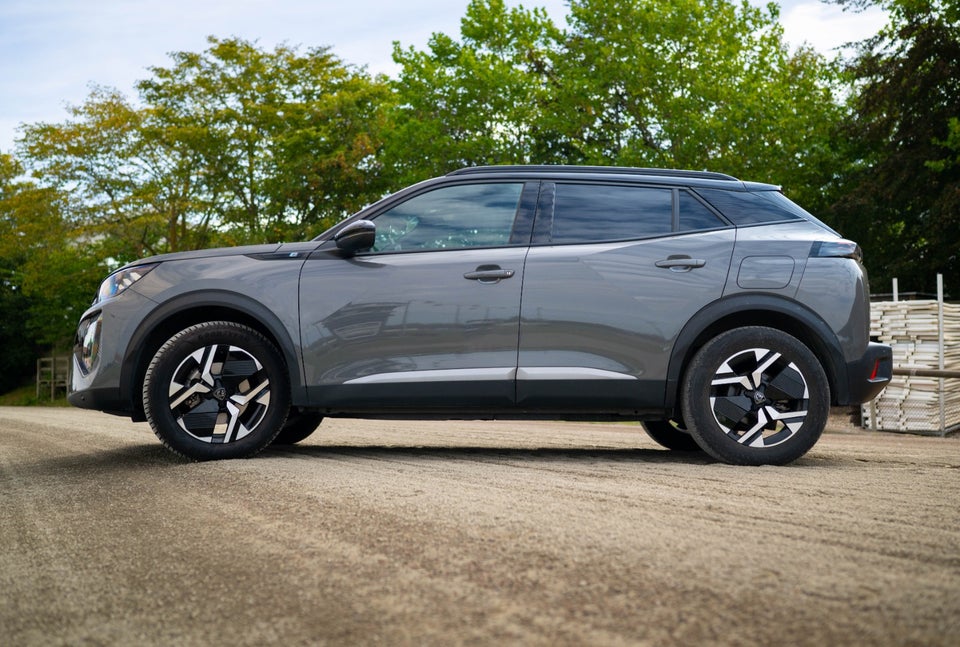 Peugeot e-2008 54 GT 5d