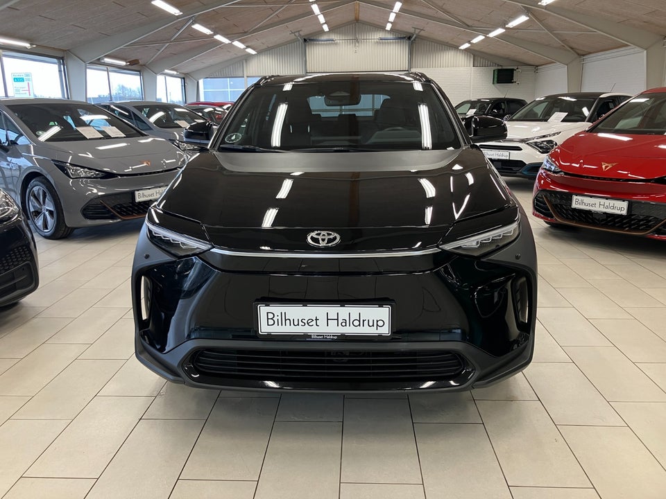 Toyota bZ4X Essential 5d