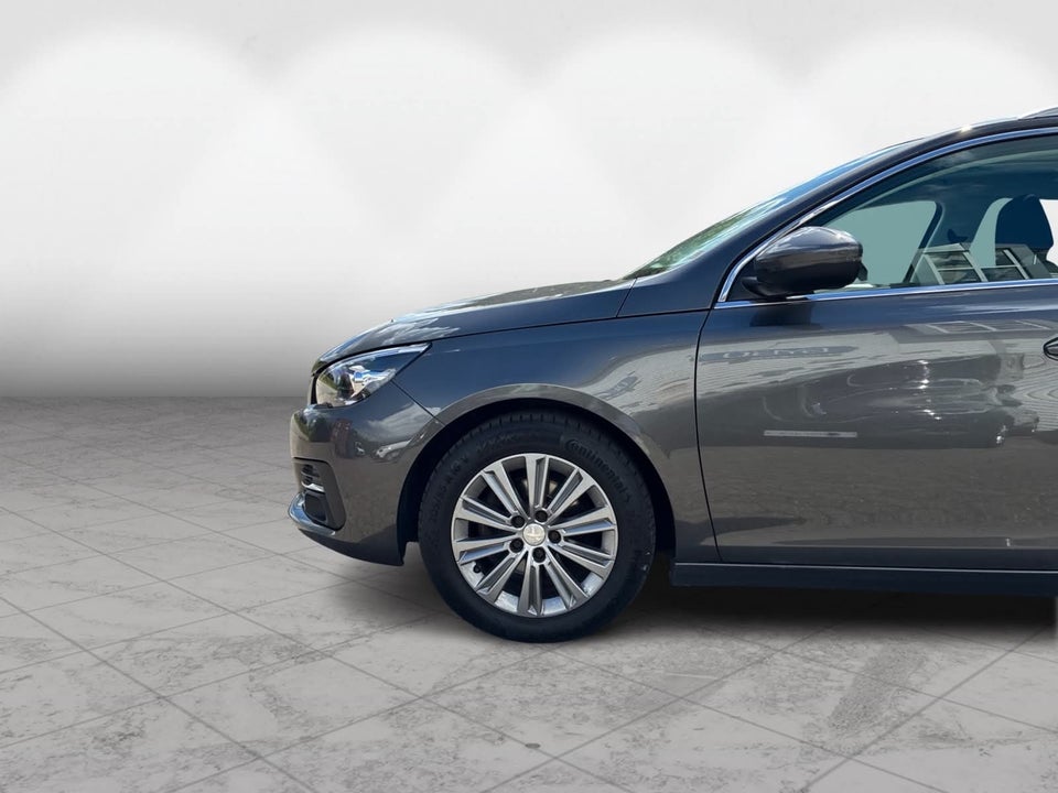 Peugeot 308 1,2 e-THP 130 Allure Sky SW 5d