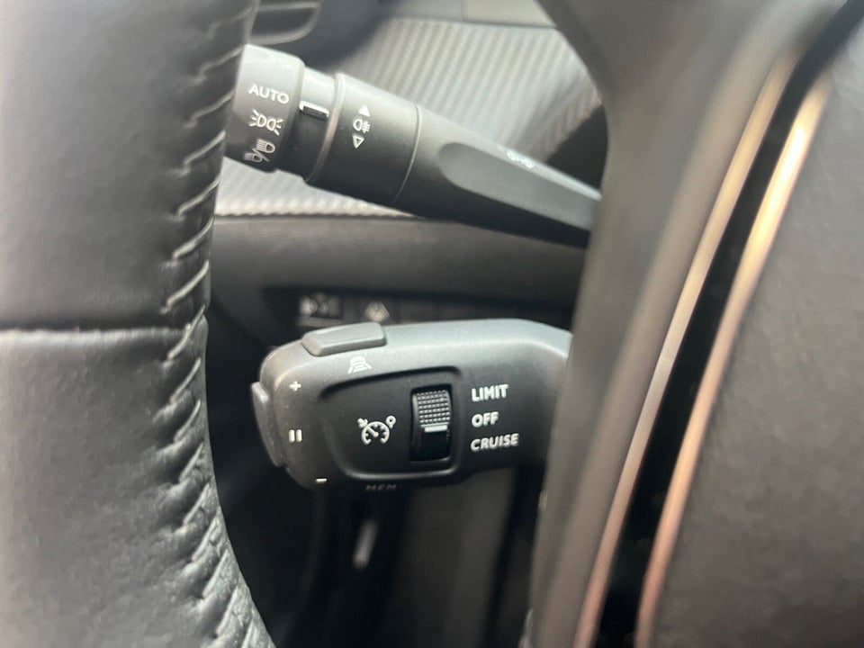 Peugeot e-2008 50 Allure 5d