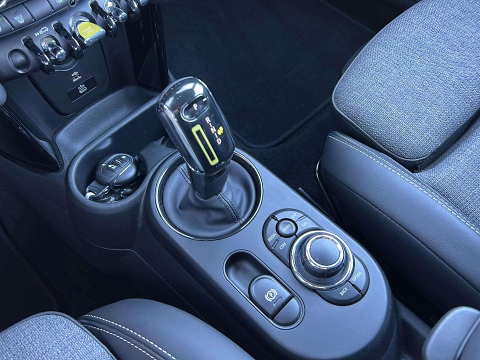 MINI Cooper SE Classic Trim 3d