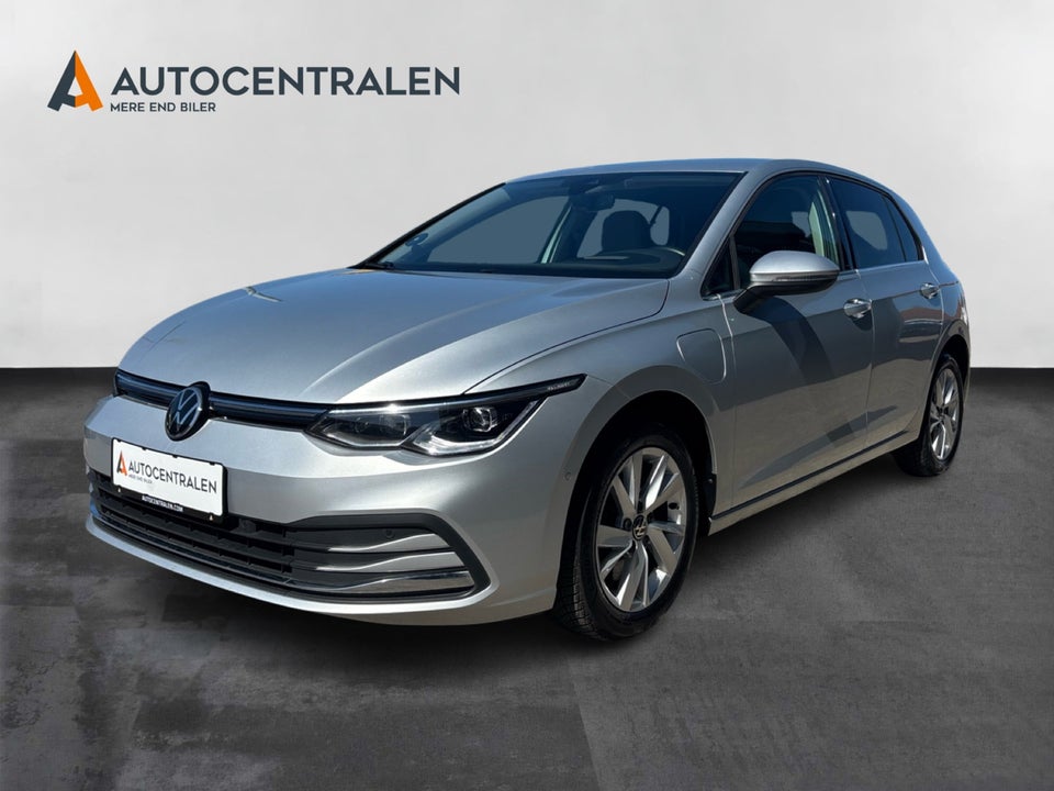 VW Golf VIII 1,4 eHybrid DSG 5d