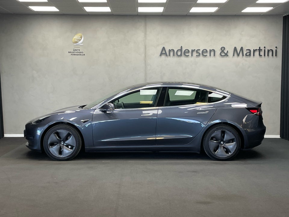 Tesla Model 3 Long Range AWD 4d