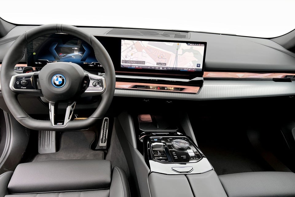 BMW i5 eDrive40 M-Sport 4d