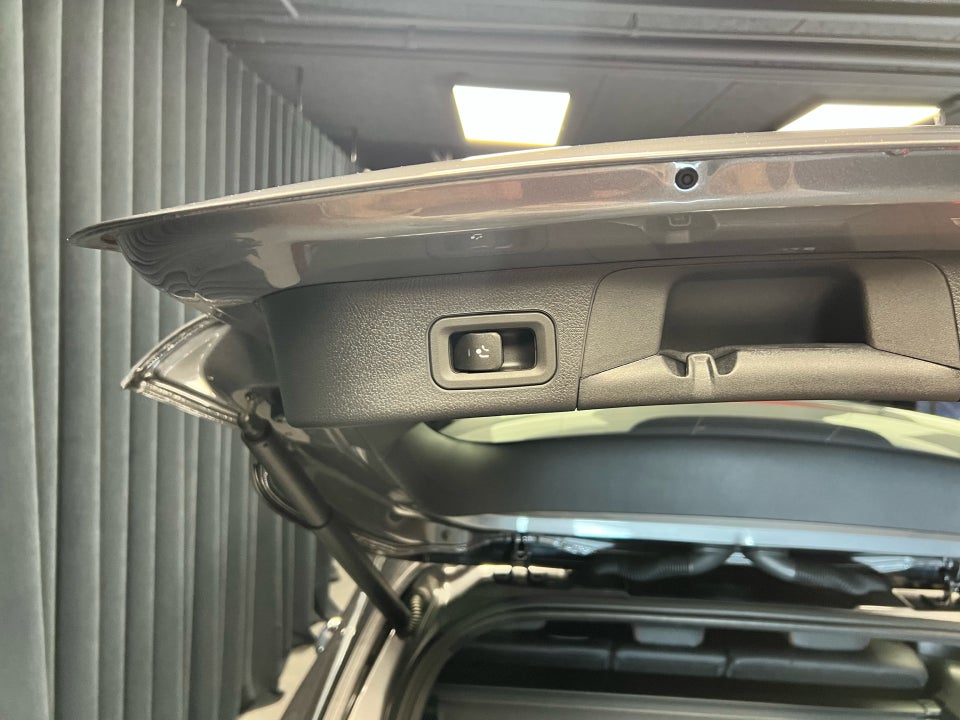 Mercedes EQB250+ AMG Line 5d