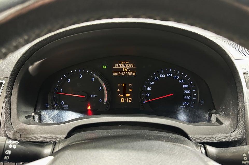 Toyota Avensis 2,0 D-4D T1 stc. 5d