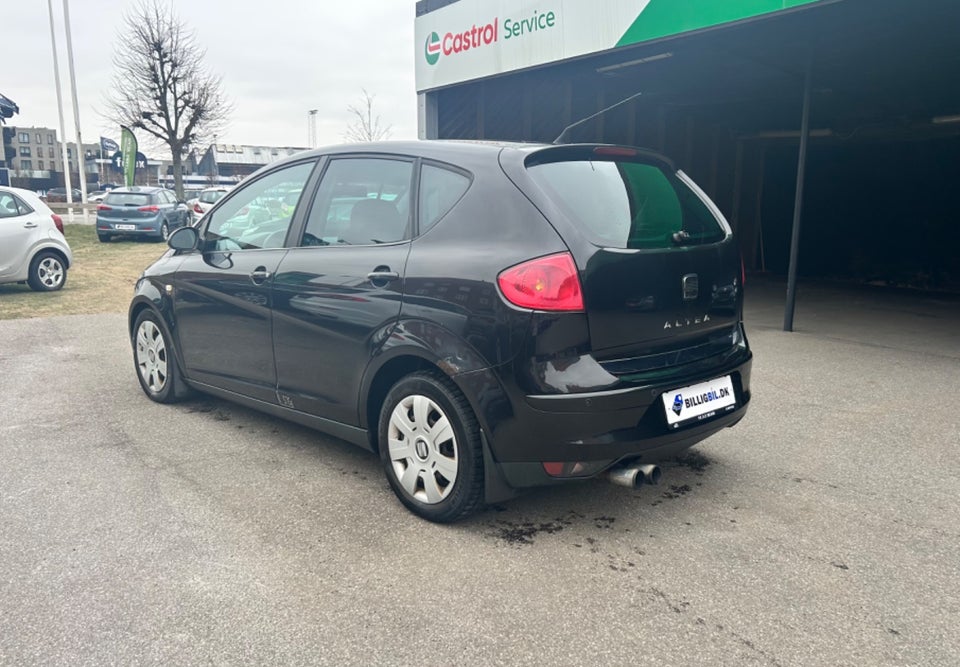 Seat Altea 2,0 TDi 140 Stylance DSG Van 5d