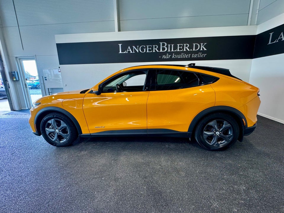 Ford Mustang Mach-E 70 Standard Range 5d