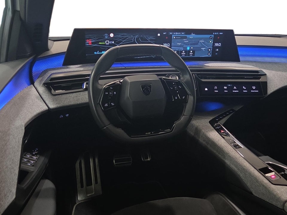 Peugeot e-3008 77 GT Pack 5d