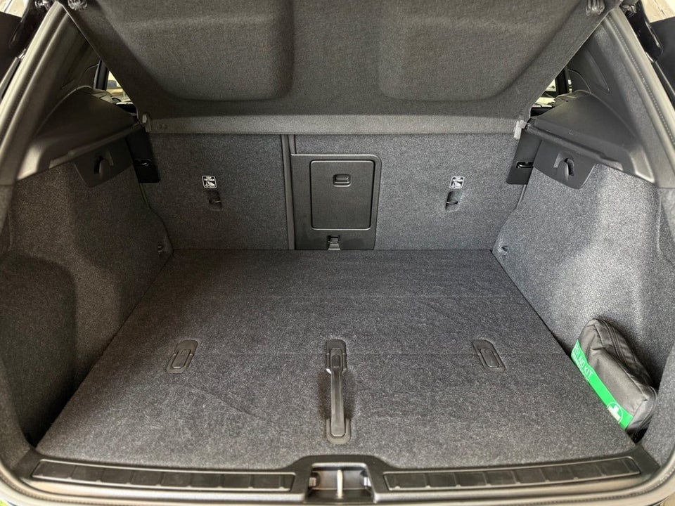 Volvo XC40 ReCharge Twin Plus 5d