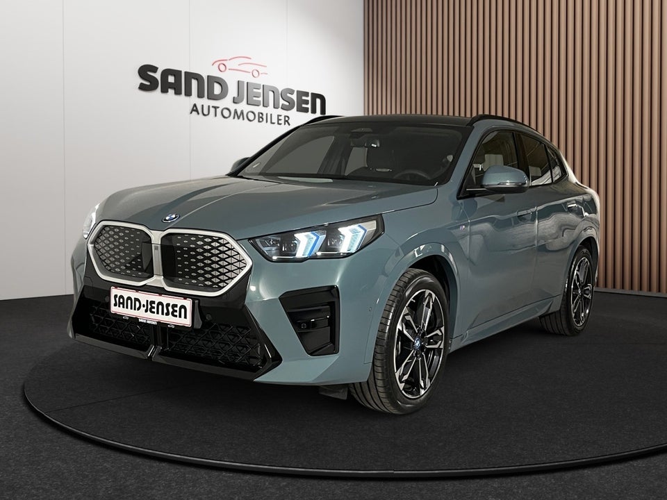 BMW iX2 xDrive30 M-Sport Premium 5d