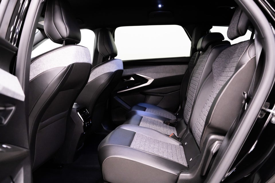 Peugeot e-5008 77 Allure 7prs 5d