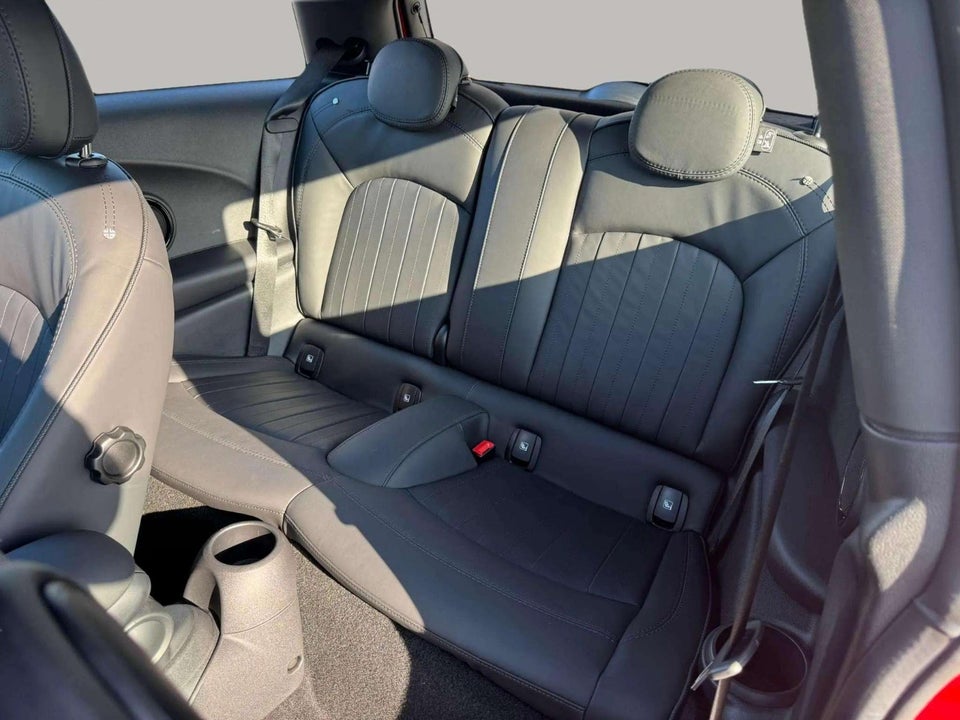 MINI Cooper SE Younique Trim 3d