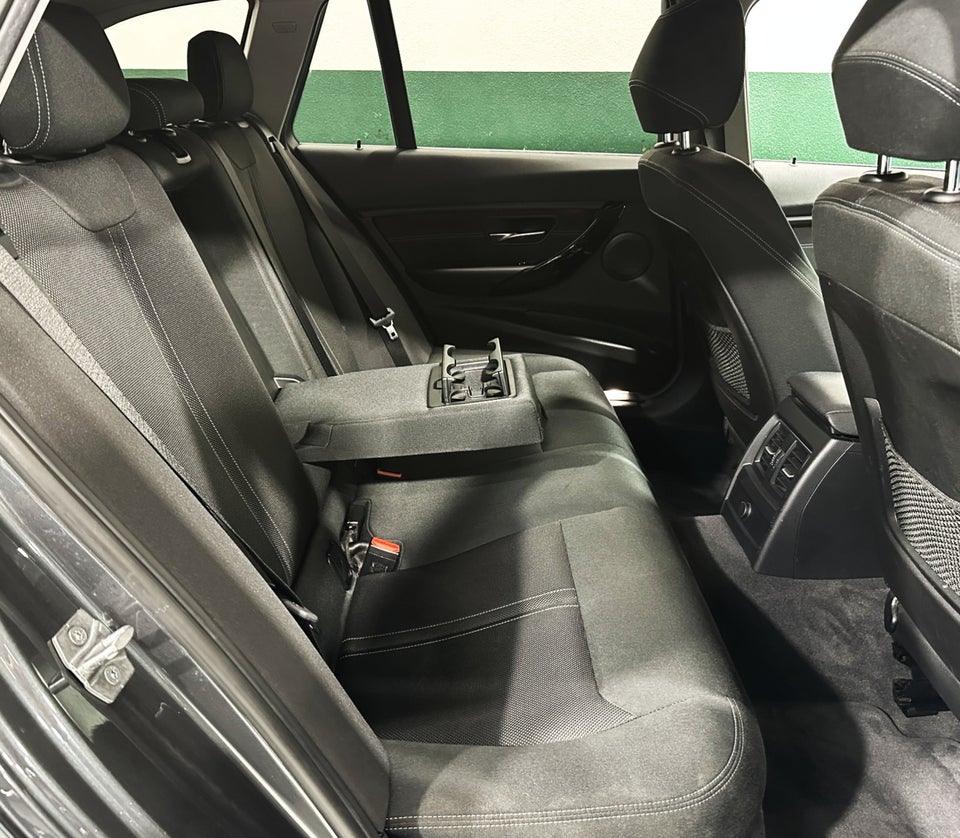 BMW 320d 2,0 Touring aut. 5d