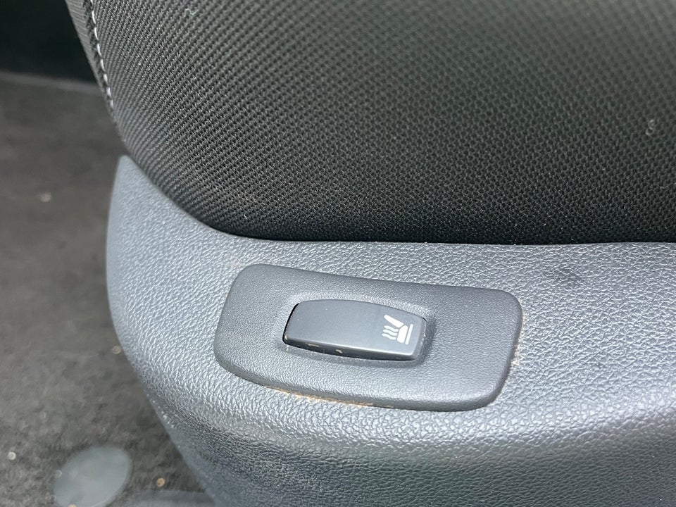 Renault Clio IV 0,9 TCe 90 Expression Sport Tourer 5d