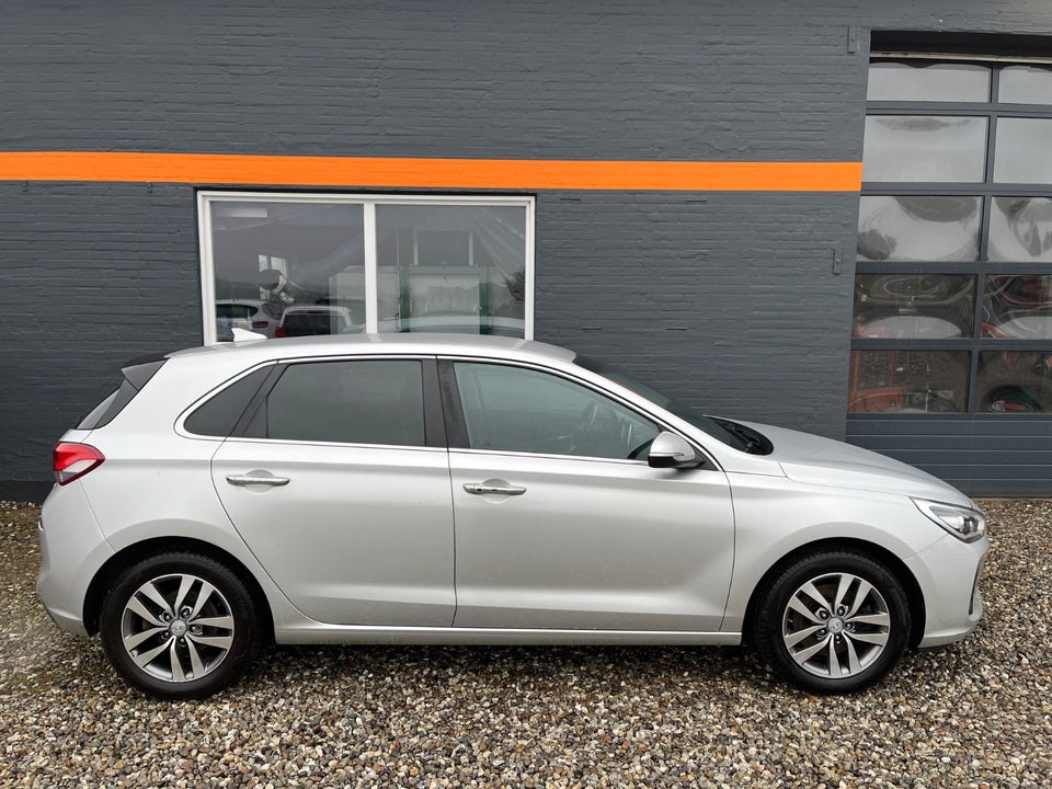 Hyundai i30 1,0 T-GDi Premium 5d