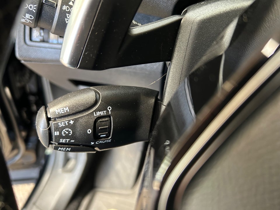 Peugeot 5008 1,5 BlueHDi 130 Allure EAT8 7prs 5d