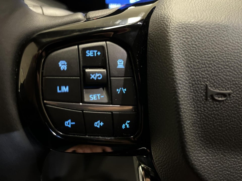 Ford E-Transit Custom 320L 64 Limited