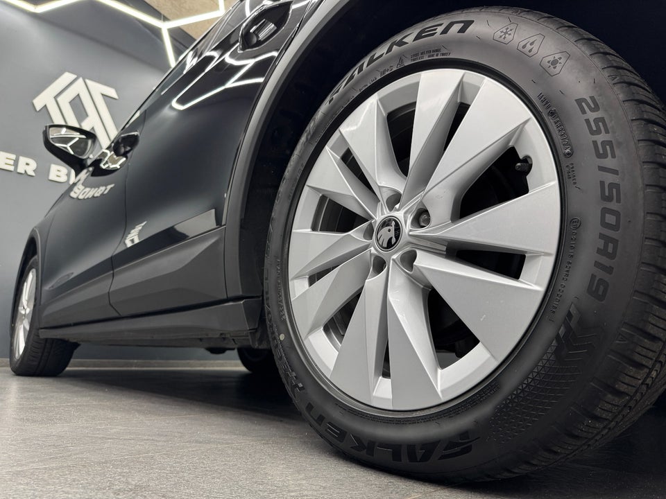 Skoda Elroq 85 iV Loft 5d