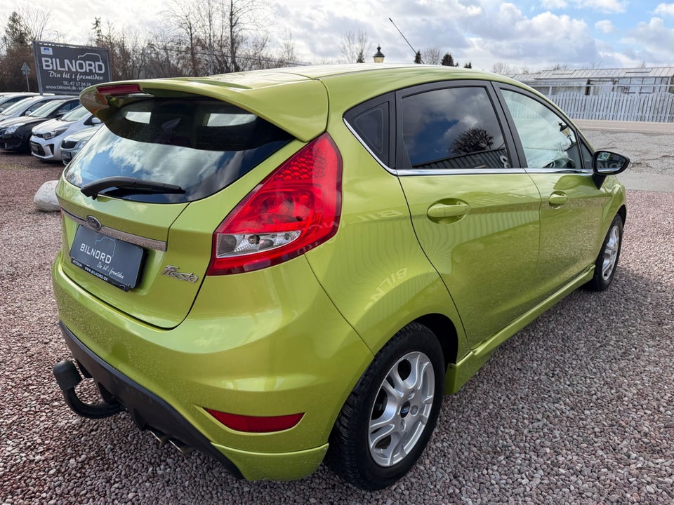 Ford Fiesta 1,6 Ti-VCT Titanium 5d