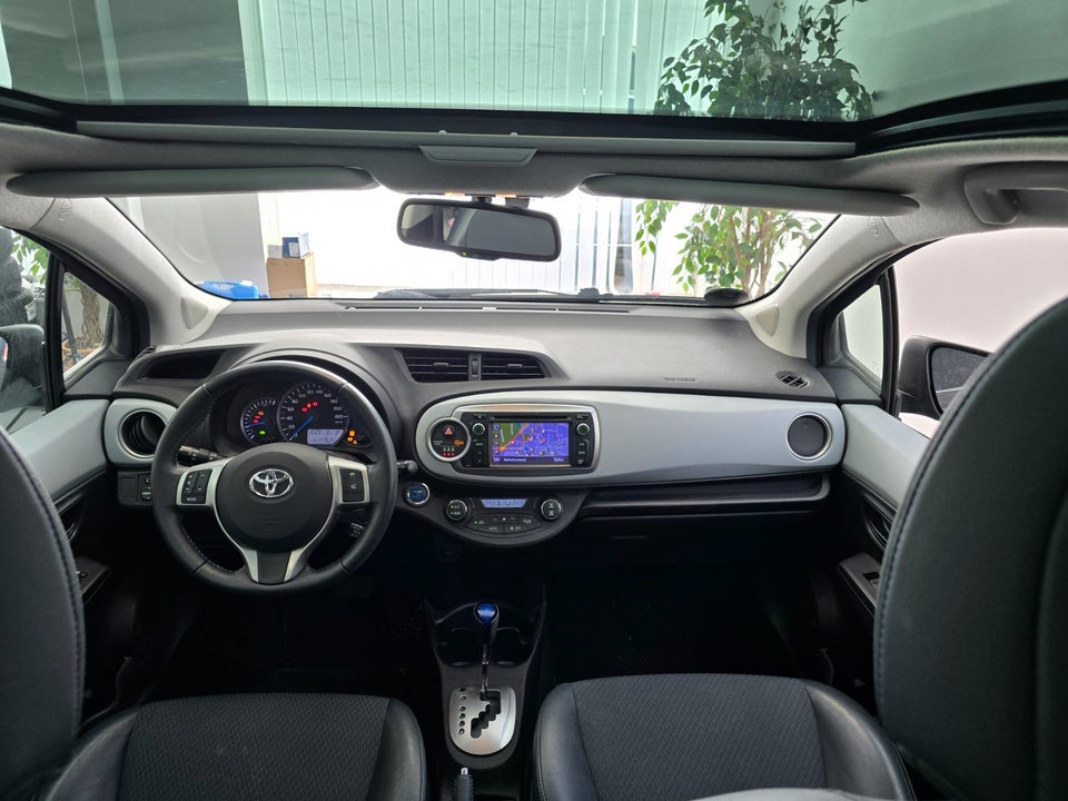 Toyota Yaris 1,5 Hybrid H3 Touch CVT 5d