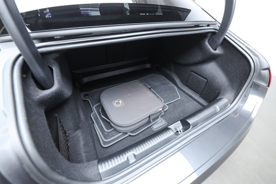 Mercedes EQE350 AMG Line 4d