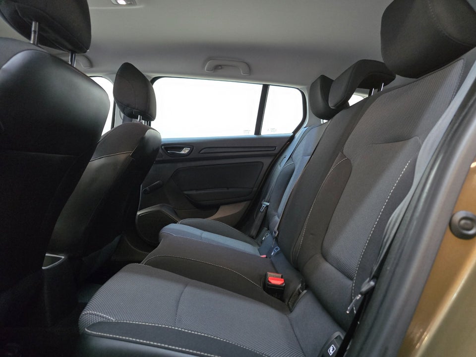 Renault Megane IV 1,2 TCe 100 Life 5d