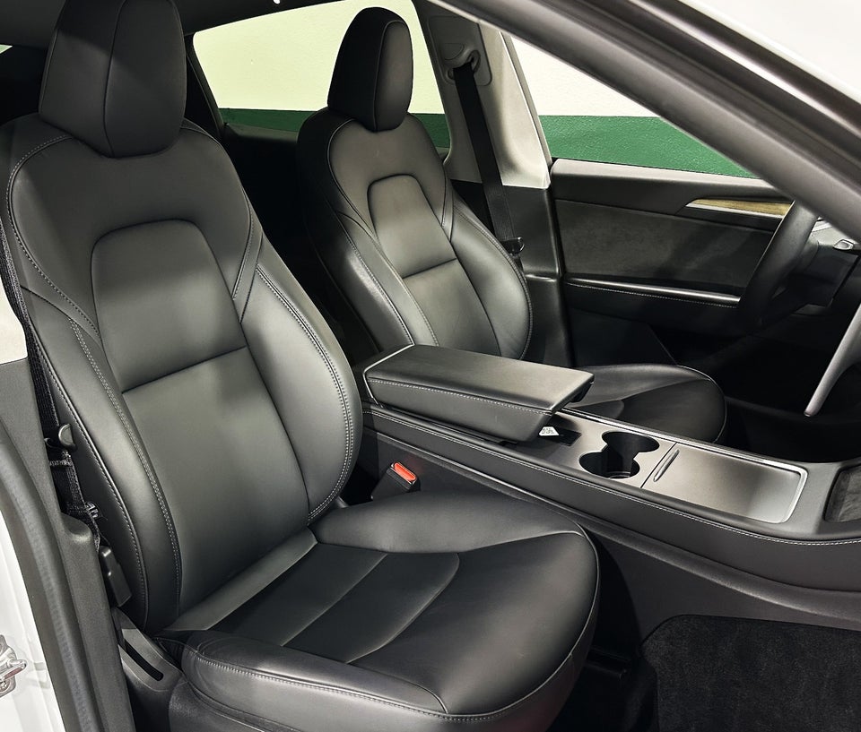 Tesla Model Y RWD 5d