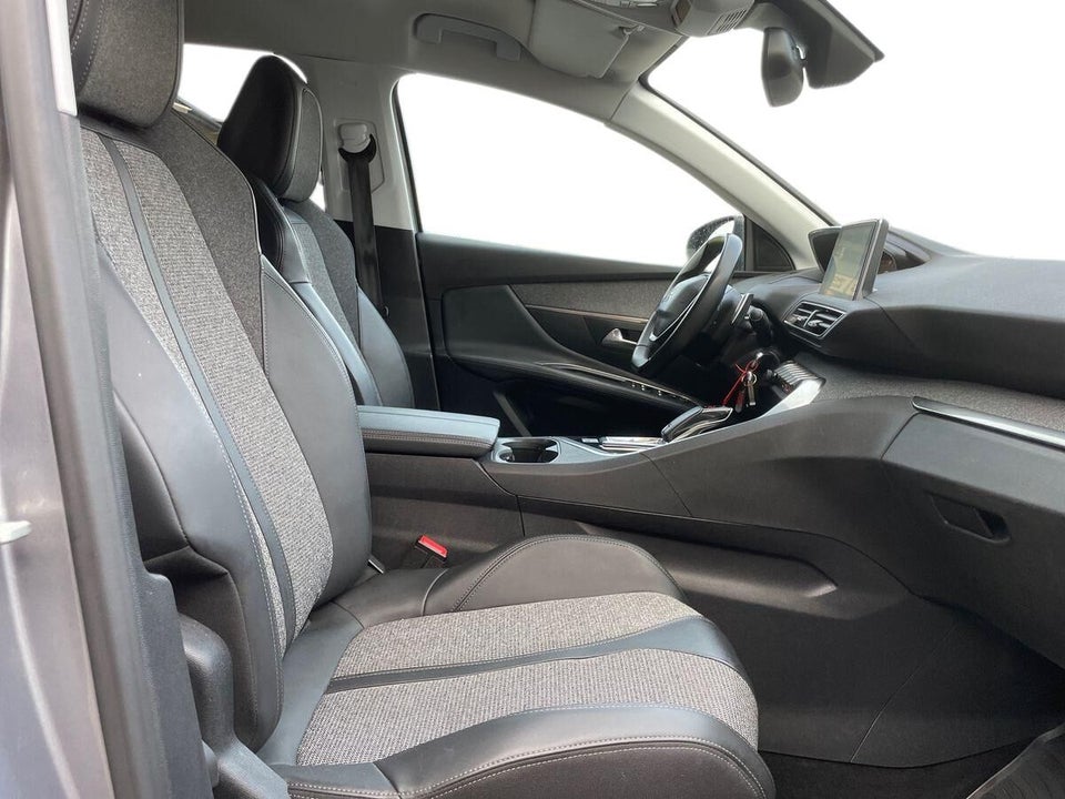 Peugeot 3008 1,2 PureTech 130 Allure EAT8 5d