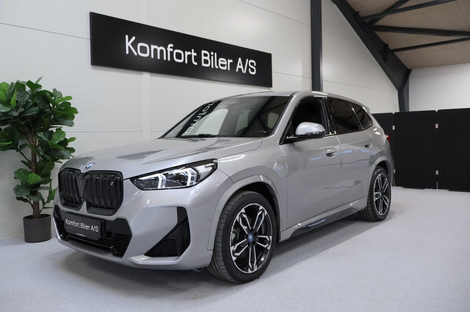 BMW iX1 xDrive30 M-Sport 5d
