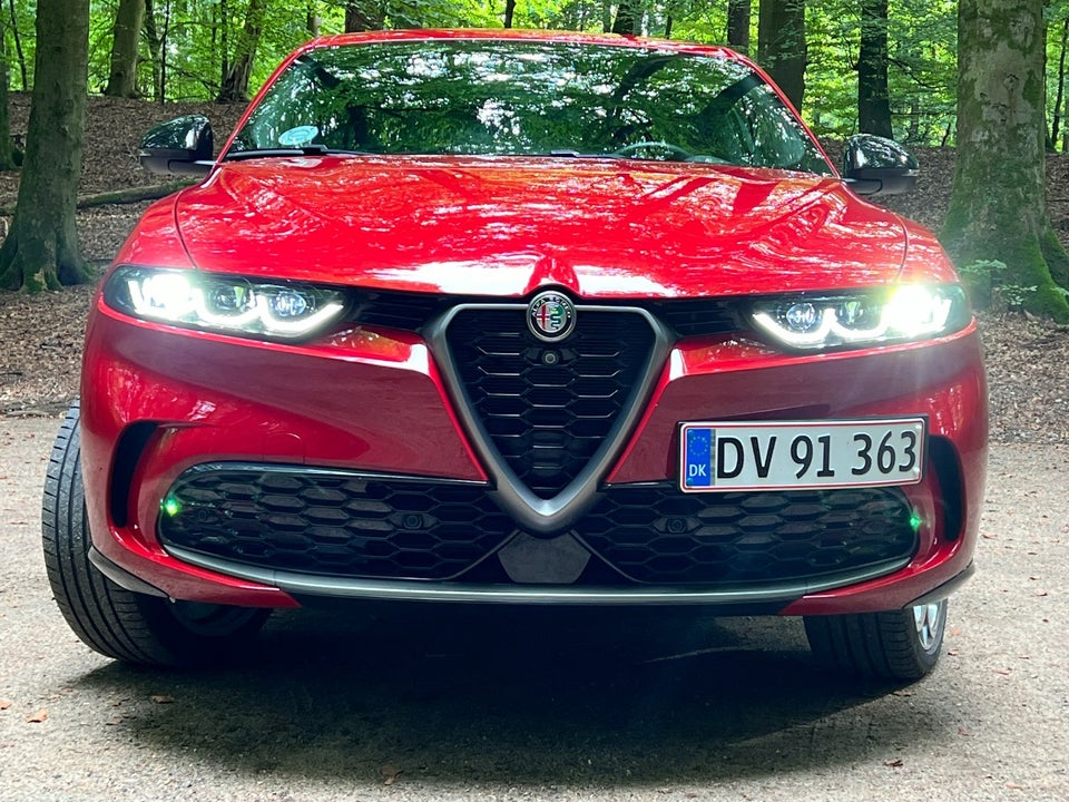 Alfa Romeo Tonale 1,3 PHEV Veloce Speciale aut. Q4 5d