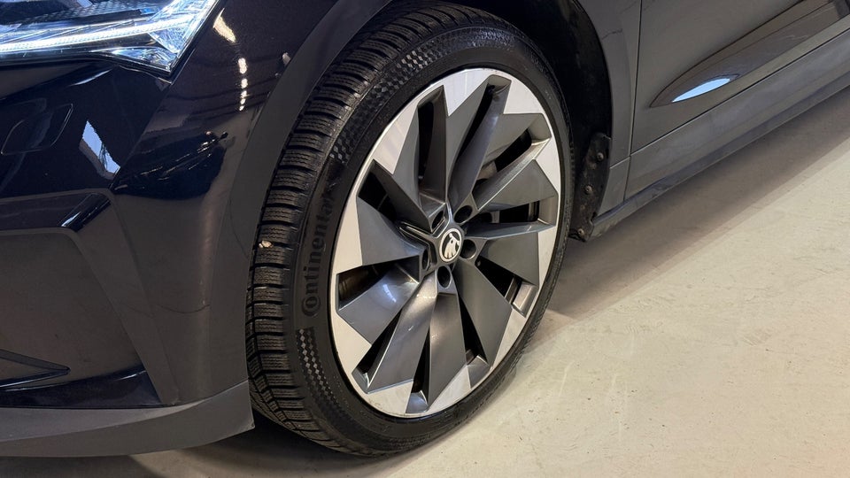 Skoda Enyaq 80 iV Suite 5d