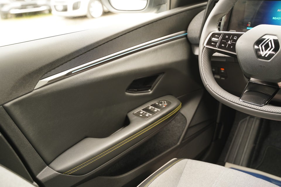Renault Megane E-Tech 60 Iconic 5d